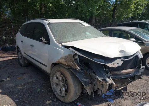 2011 Chevrolet Traverse Ls z USA, uszkodzony, nr VIN 1GNKRFEDXBJ308004